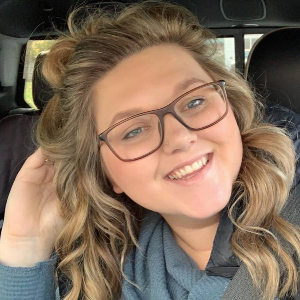 Meet your Posher, Madeline